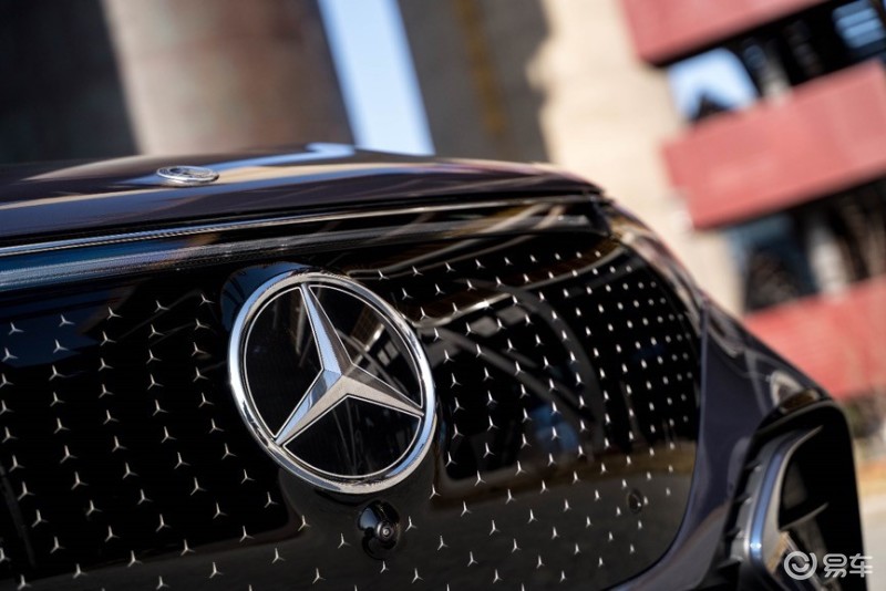 奔驰再度“发明”纯电旗舰SUV 全方位试驾全新EQS纯电SUV