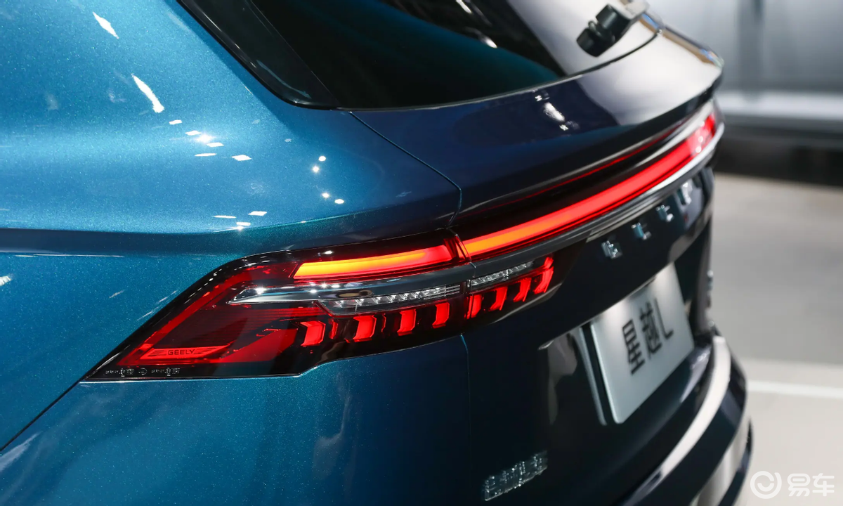 16万买家用SUV,瑞虎8L对比星越L,谁更实惠?