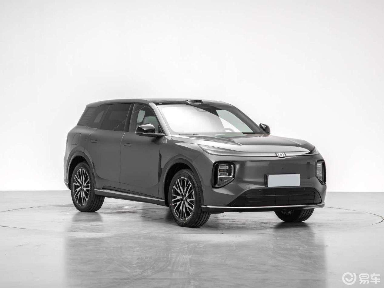 10多万预算,选宋PLUS DM-i还是长安启源Q07?