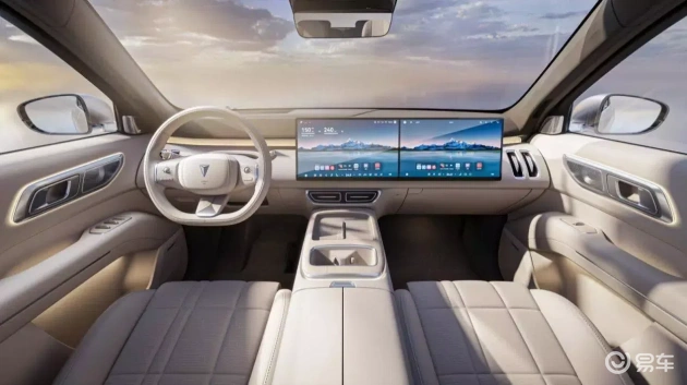 问界M8 vs 深蓝S09:谁的价值高出6万