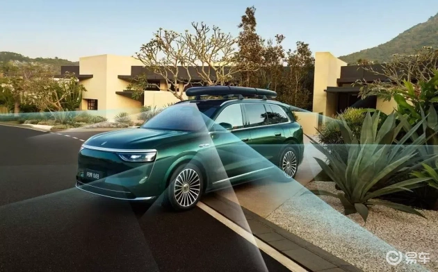 问界M8 vs 深蓝S09:谁的价值高出6万