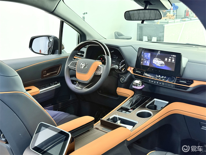 丰田赛那与格瑞维亚对比:高顶满配,哪个更适合你?