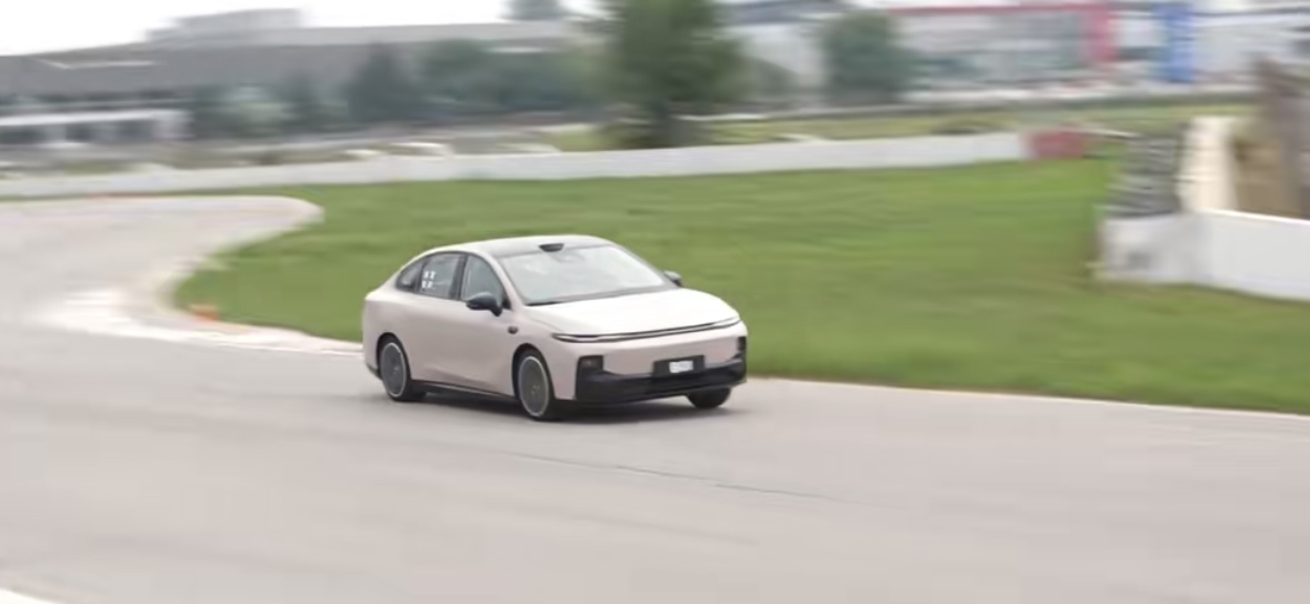 下赛道 10万级带后置后驱的零跑B01还隐藏了多少实力