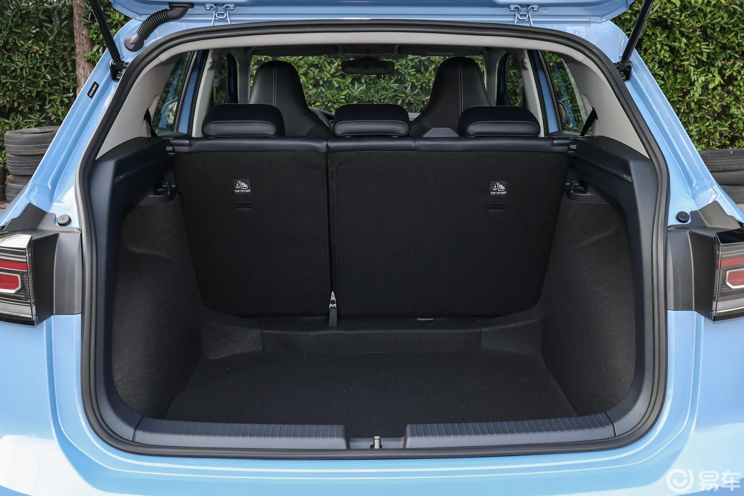 领克01焕新版对比途岳锐享版,紧凑型SUV怎么选?