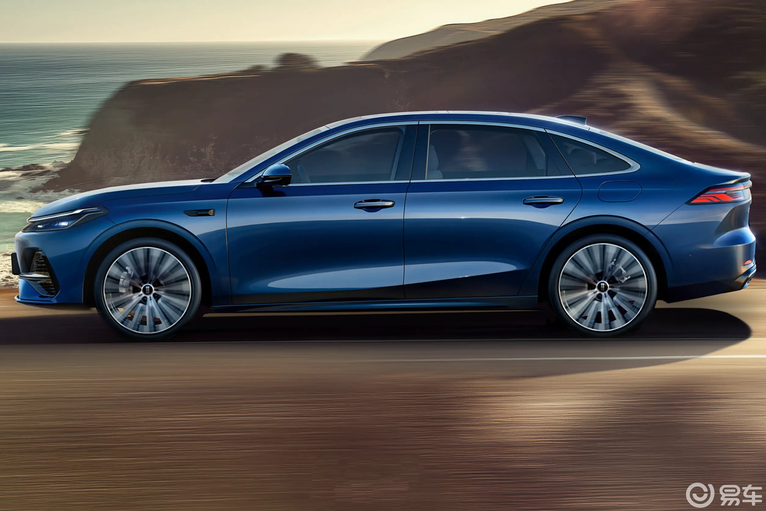 10.38万元起,吉利银河A7开启预售,续航2100km