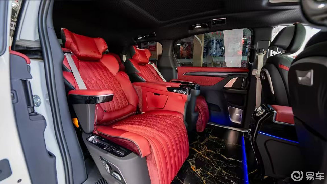 别克 GL8 波尔多红内饰改装:重塑豪华 MPV 新范式