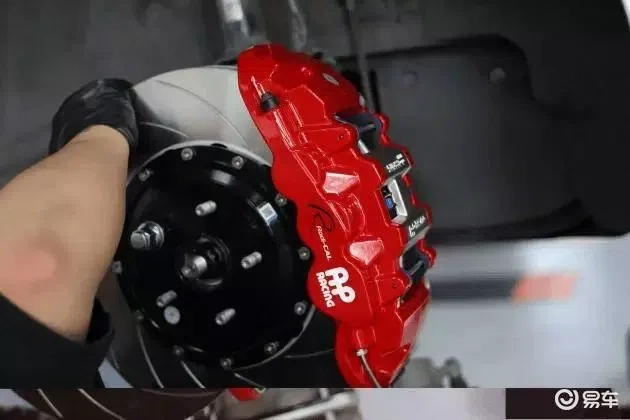 赛那改装记:RAYS轮毂+AP刹车,动感升级