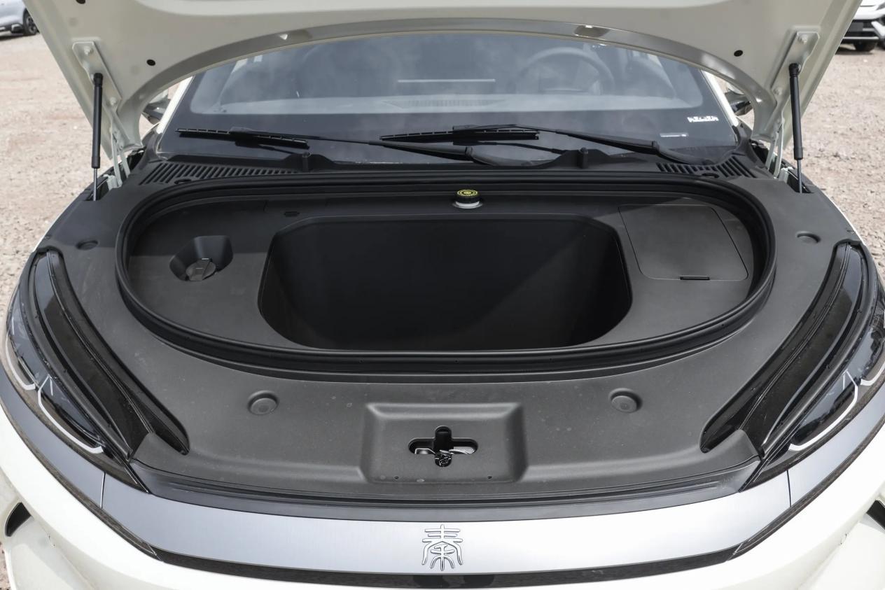 央企背书的长安启源A07不止定位比秦L EV高一级