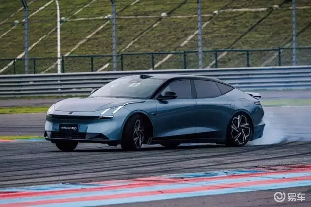 国产电轿Z10实测:140km/h高速过弯挑战成功