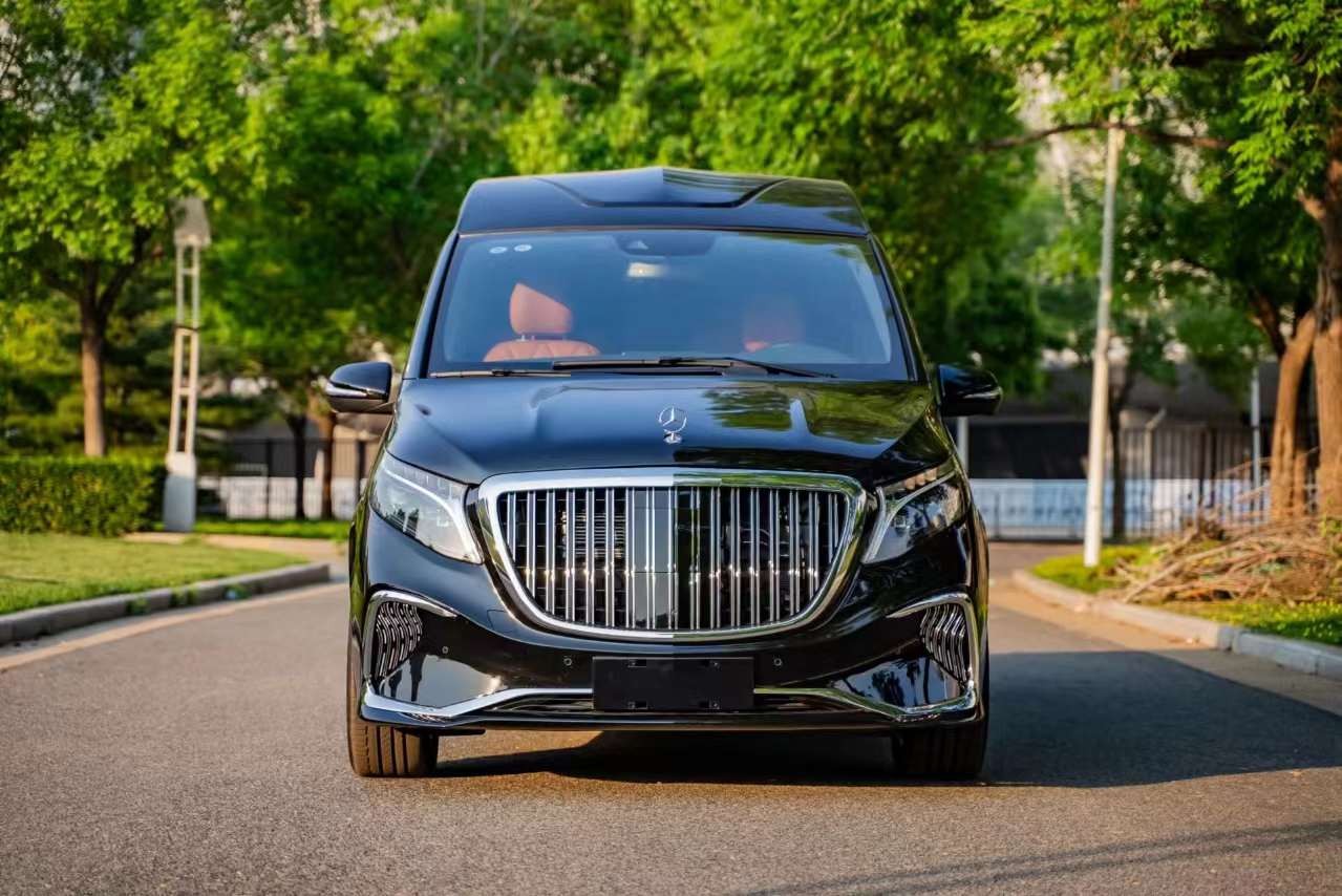 现车特惠——国六标准,奔驰红提香,沉稳热烈,驾驭人生广阔疆界