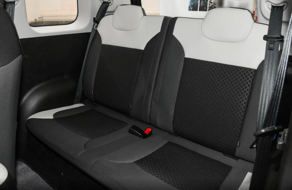 代步能力出众,售价仅4.49万起,这车家用正合适