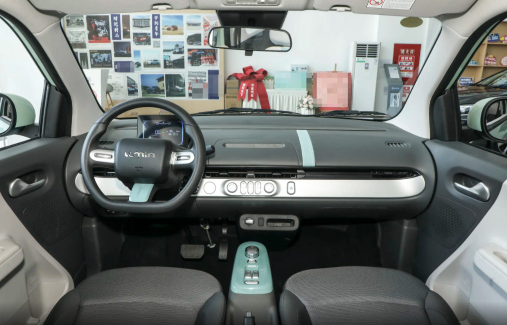 代步能力出众,售价仅4.49万起,这车家用正合适