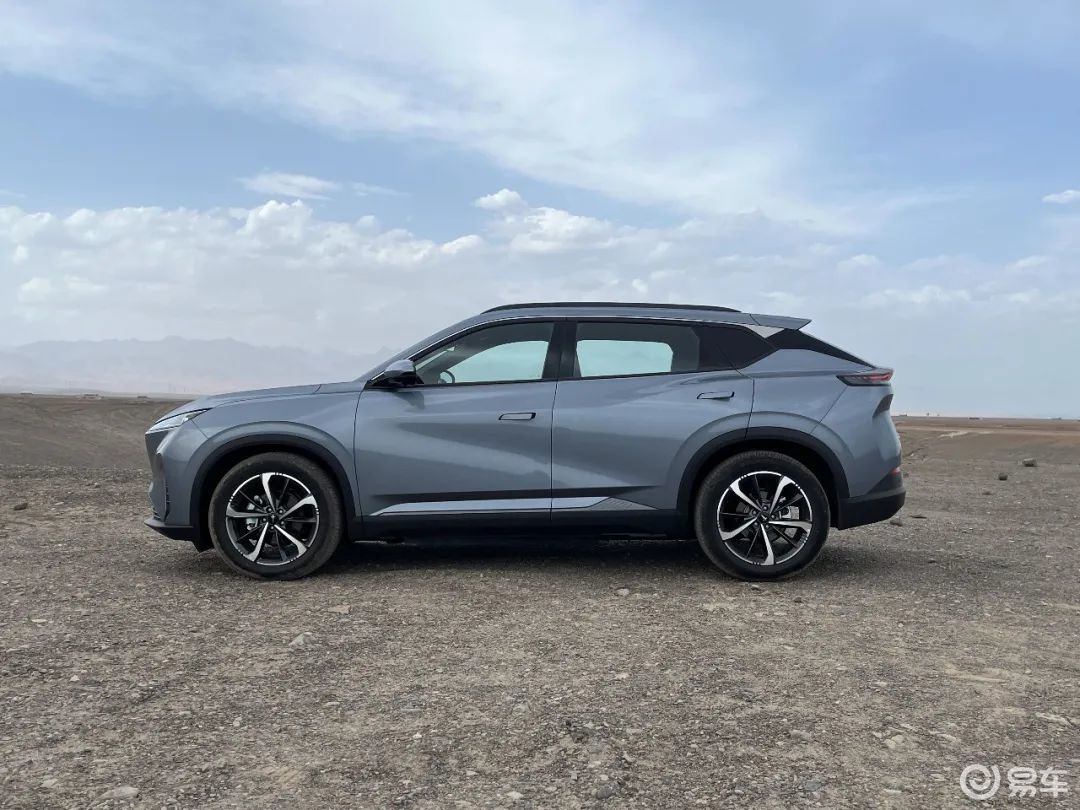 10万出头买顶配合资SUV,竟有YU7同款功能?