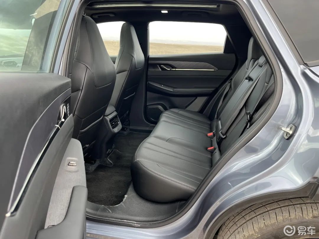 10万出头买顶配合资SUV,竟有YU7同款功能?