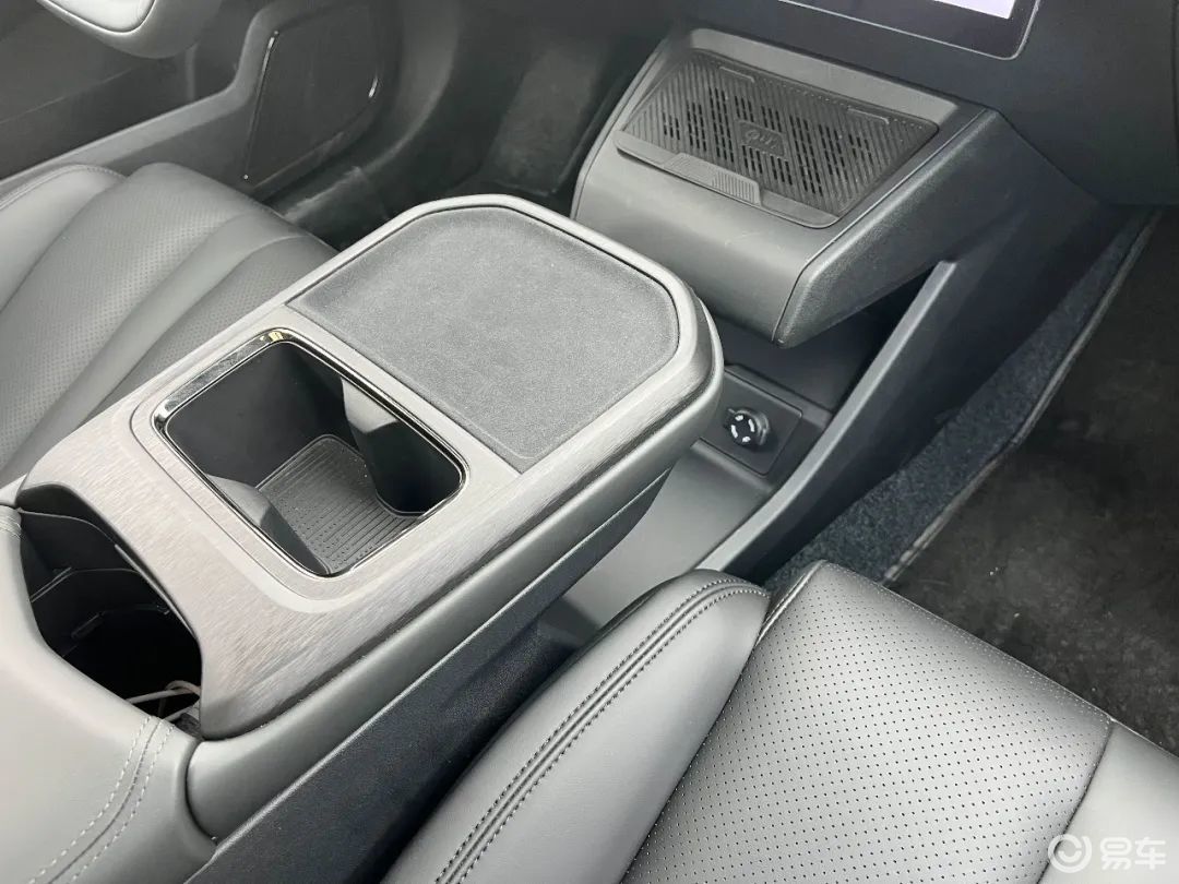 10万出头买顶配合资SUV,竟有YU7同款功能?