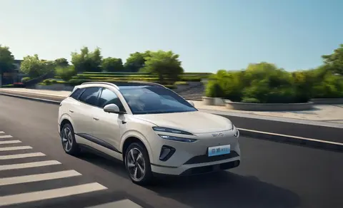 比亚迪海狮06上市:天神之眼智驾+云辇-C底盘,13.98万起