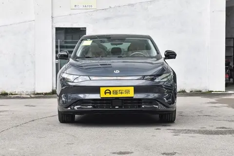 零跑C01续航与充电深度评测:增程与纯电双版本的真实表现