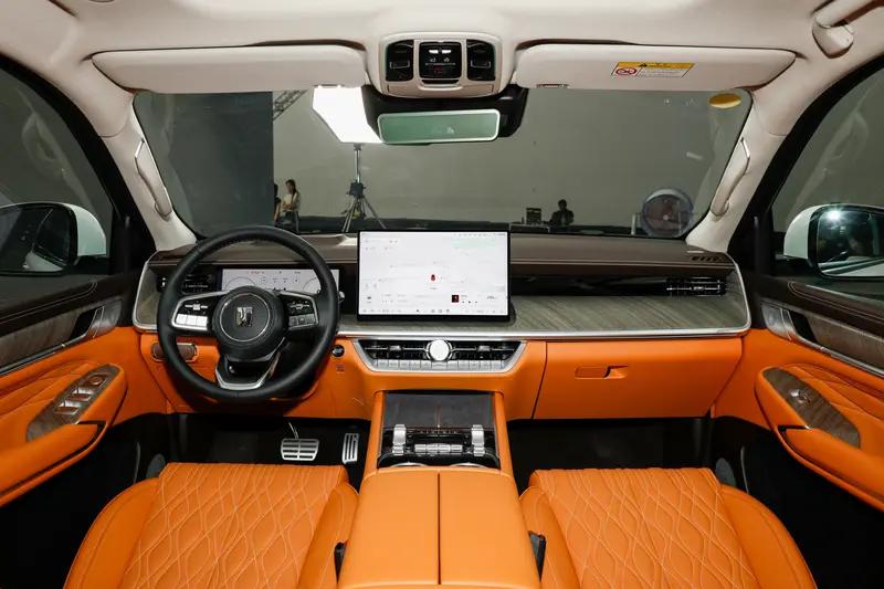 全新坦克500将于8月11日开启预售 配备“冰箱彩电大沙发”