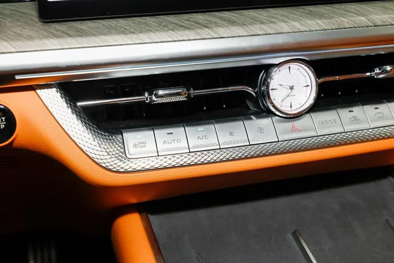 全新坦克500将于8月11日开启预售 配备“冰箱彩电大沙发”