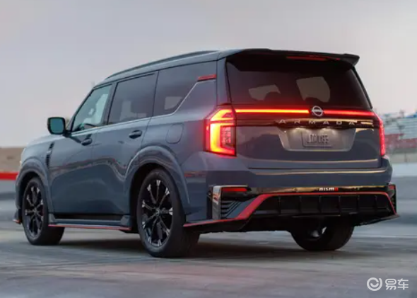 配9AT+红色战袍!全新途乐Nismo离地间隙244mm