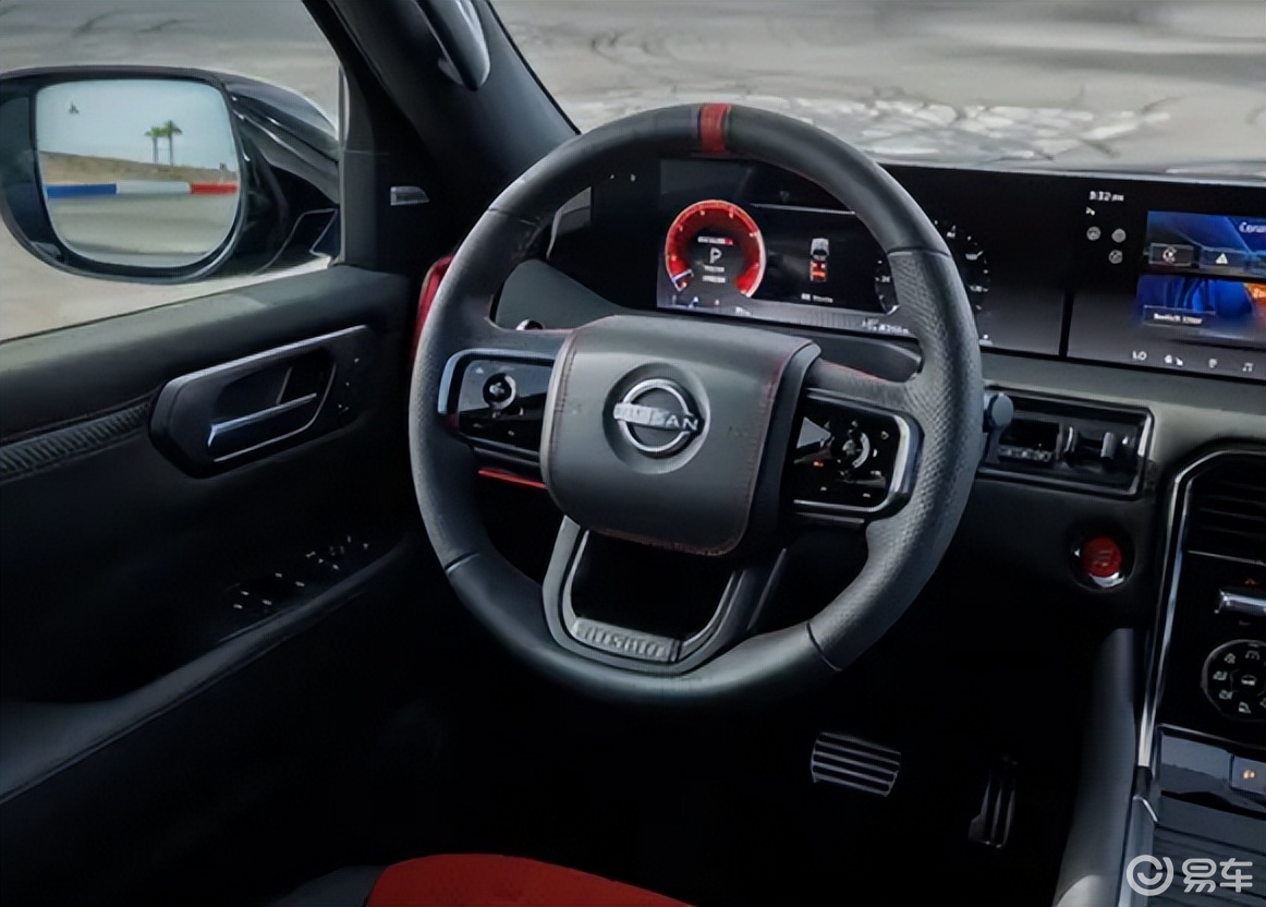 配9AT+红色战袍!全新途乐Nismo离地间隙244mm