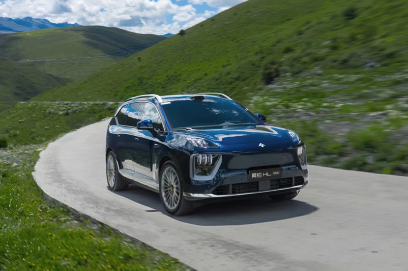 同是8月增程SUV:智己LS6订单破5万,昊铂HL无人问津?