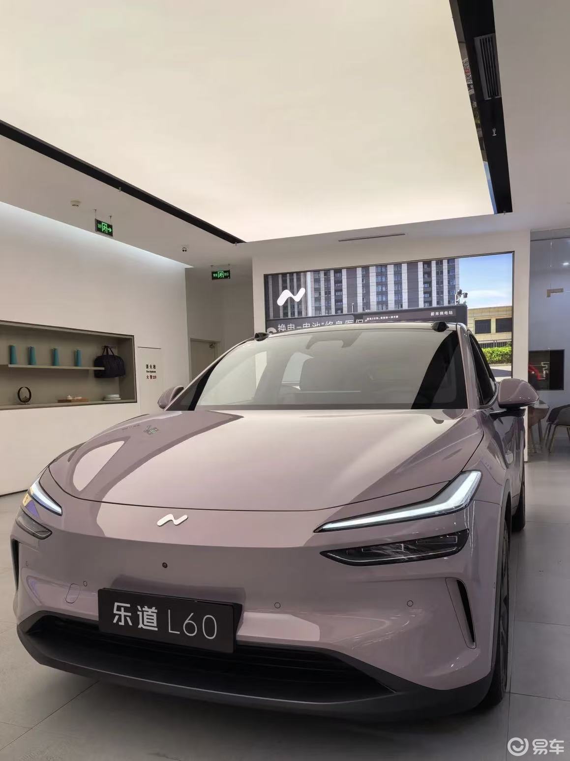 首次购车:通勤 + 出游刚需,对比 3 款车选了 ES6