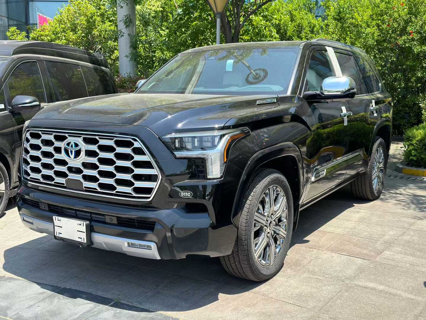 2024款丰田红杉越野王现车特价可分期!