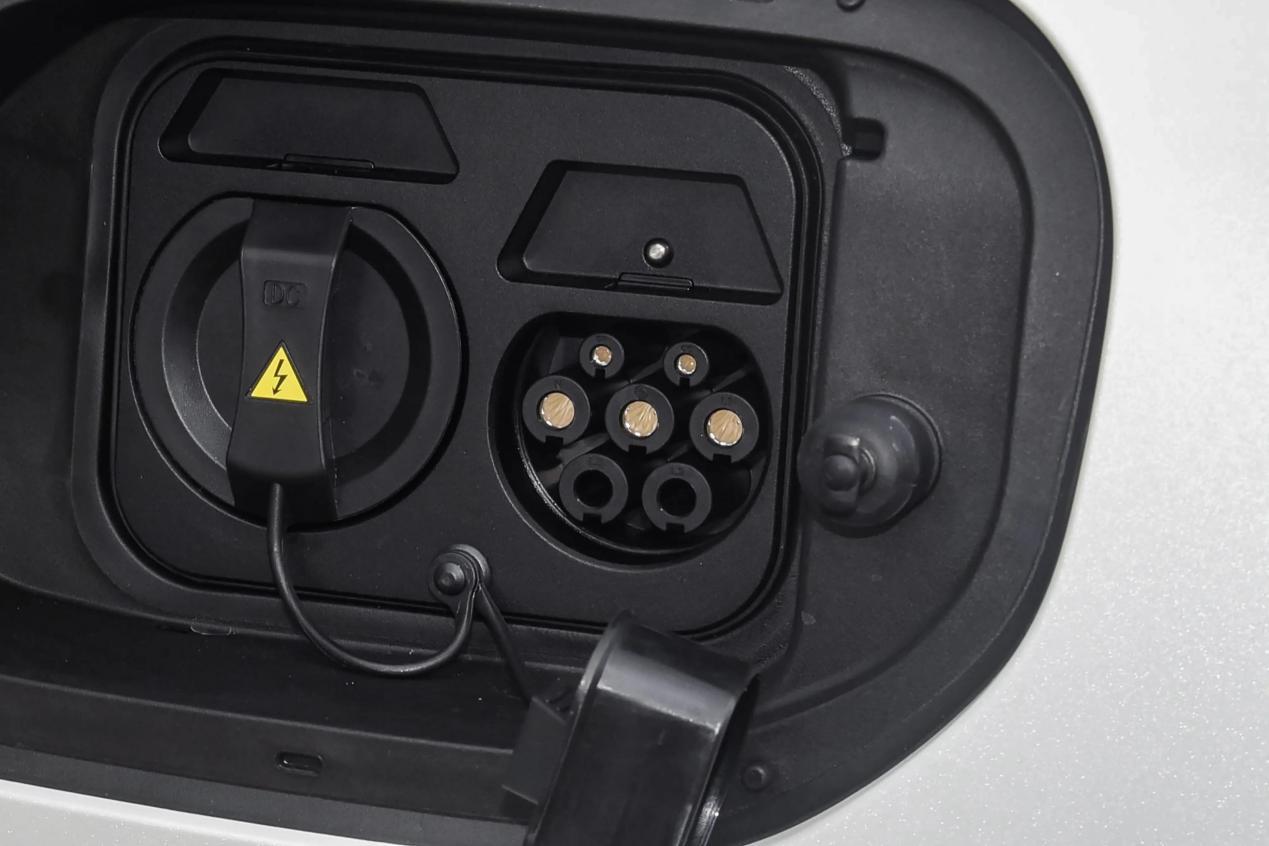 长安启源A06正式上市,对比小鹏M03,谁更出众?