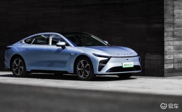 纯电轿跑，860km续航，18万起，比小米SU7