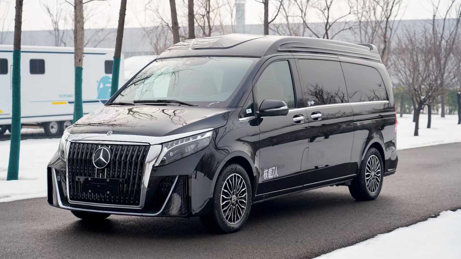 奔驰V级 全部在售 2024款 2022款 2021款 2020款 2018款 2017款奔驰V260改装，全新升级，坐享陆地头等舱的舒适