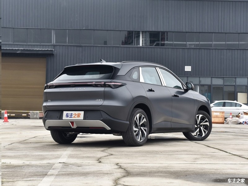 极狐 阿尔法T5 全部在售 2026款 2025款 2024款成都极狐 阿尔法T5降0.40万 最低仅售10.98万