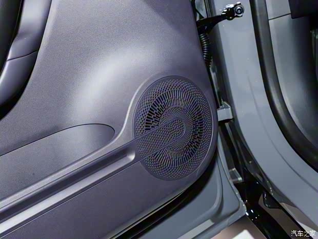 限时售9.28万起 零跑Lafa5正式上市 中国版“电动高尔夫”来了!