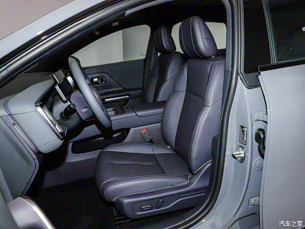 限时售9.28万起 零跑Lafa5正式上市 中国版“电动高尔夫”来了!